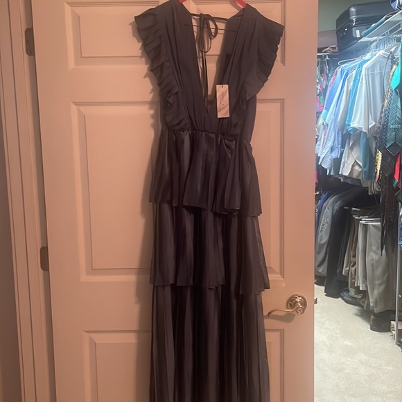 Strut & Bolt Layer Dress NWT, medium - Picture 6 of 7